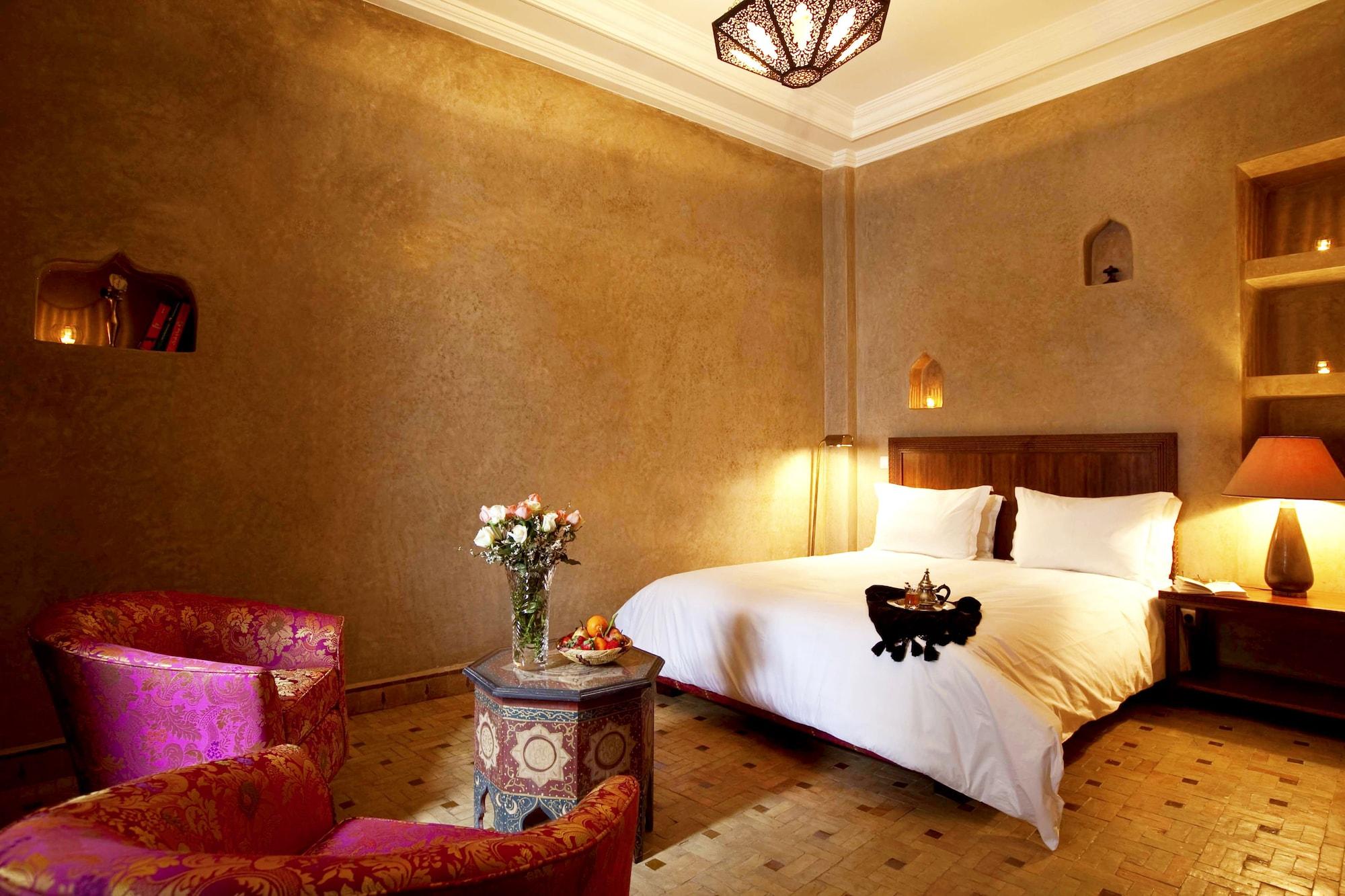 Riad Les Bougainvilliers Marrakesh Bagian luar foto
