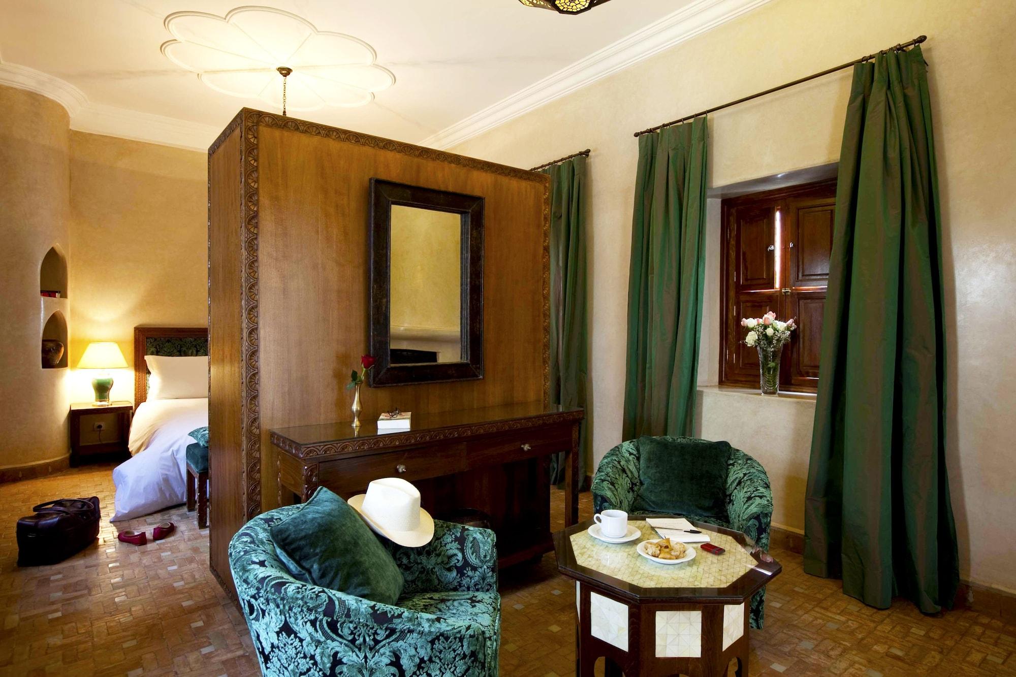 Riad Les Bougainvilliers Marrakesh Bagian luar foto