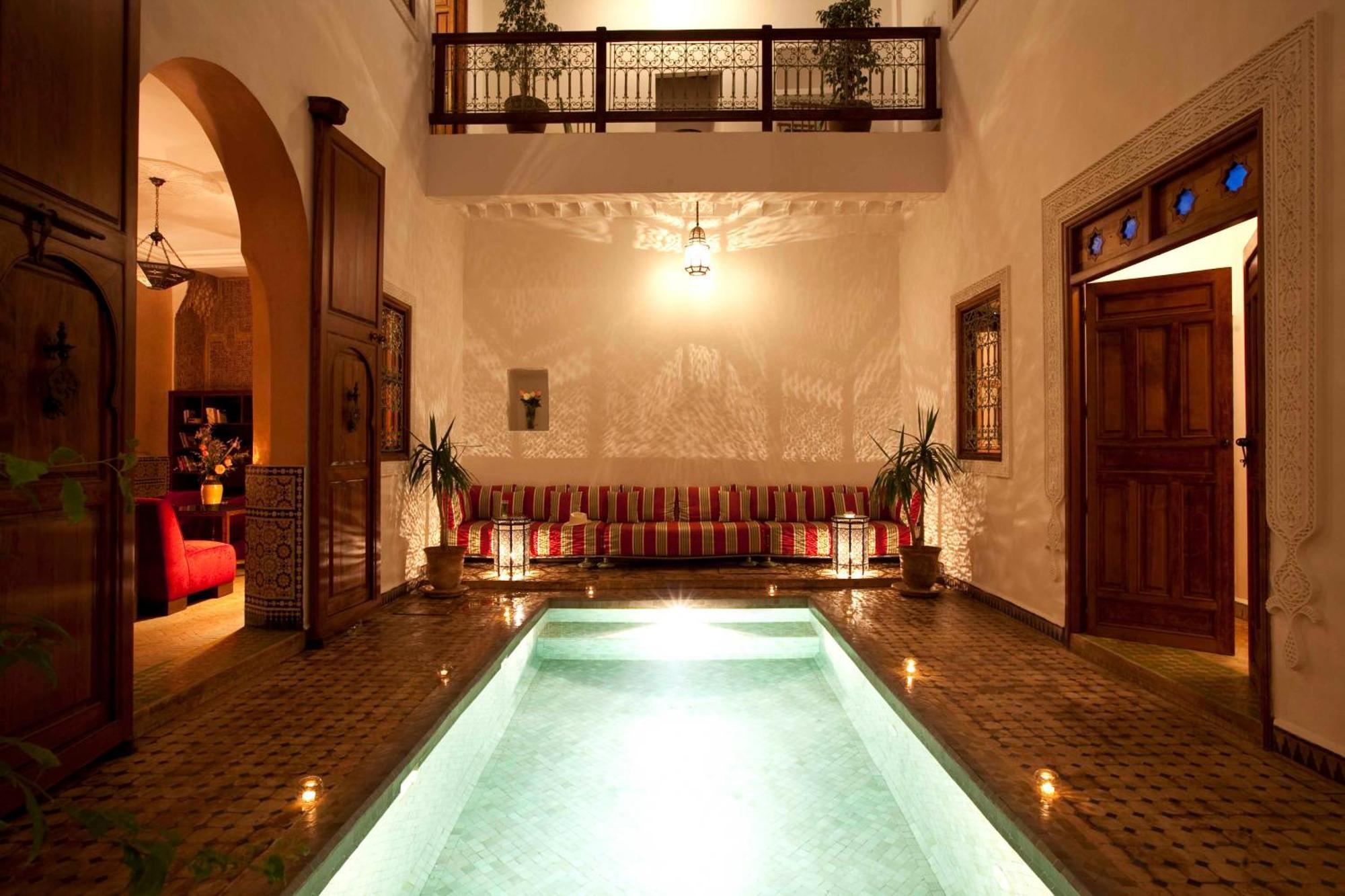 Riad Les Bougainvilliers Marrakesh Bagian luar foto
