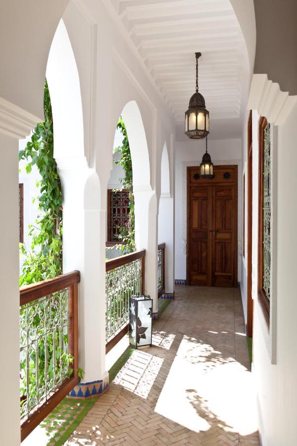 Riad Les Bougainvilliers Marrakesh Bagian luar foto