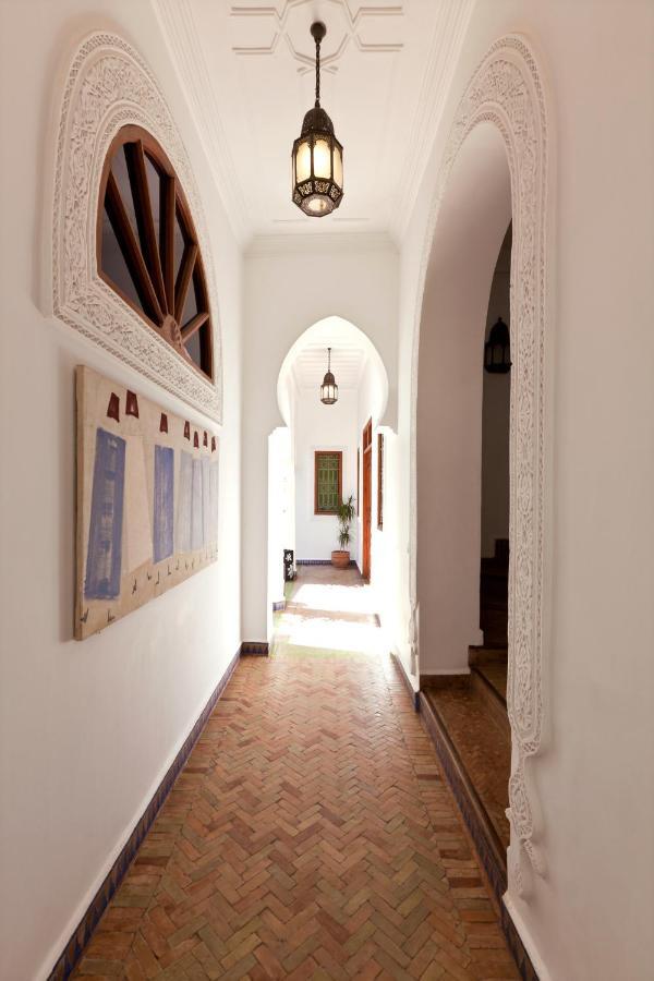Riad Les Bougainvilliers Marrakesh Bagian luar foto